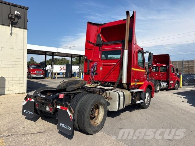 Volvo VNM42T Sattelzugmaschinen