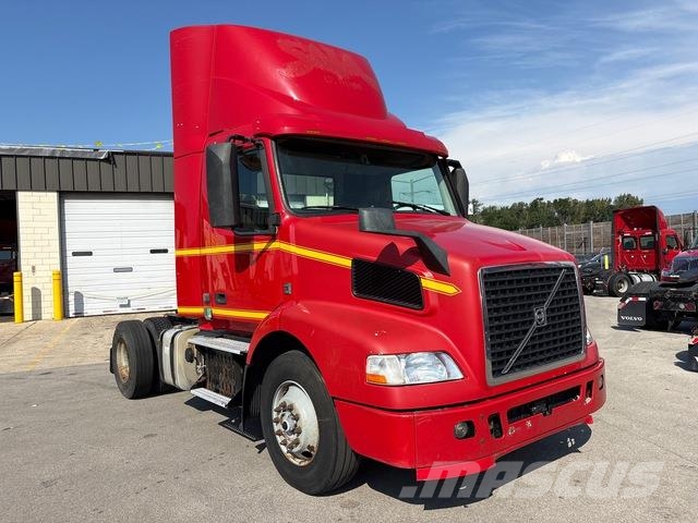 Volvo VNM42T Sattelzugmaschinen