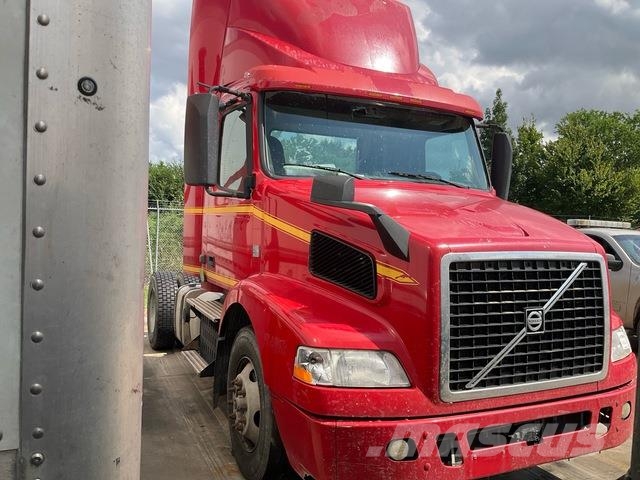 Volvo VNM42T Sattelzugmaschinen