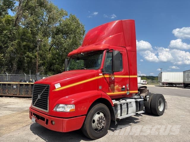 Volvo VNM42T Sattelzugmaschinen
