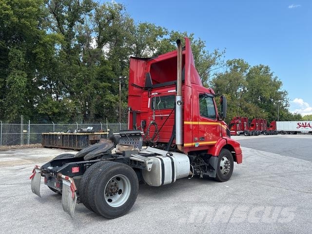 Volvo VNM42T Sattelzugmaschinen