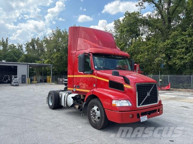 Volvo VNM42T Sattelzugmaschinen