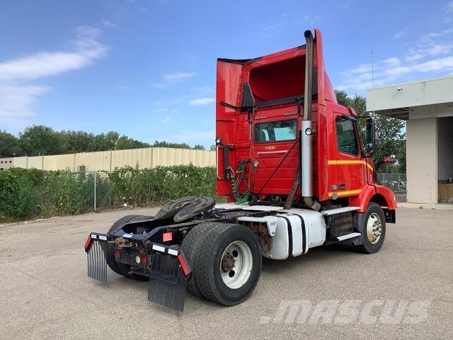 Volvo VNM42T Sattelzugmaschinen