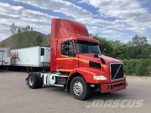 Volvo VNM42T Sattelzugmaschinen