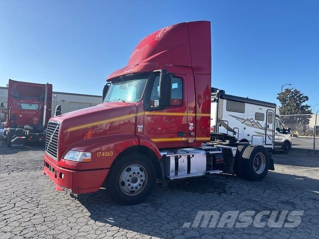 Volvo VNM42T Sattelzugmaschinen