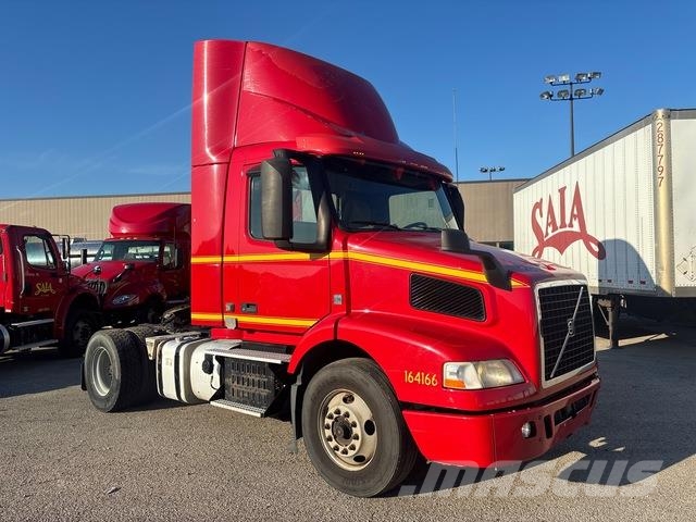 Volvo VNM42T Vilcēji
