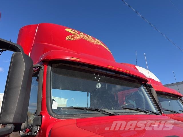 Volvo VNM42T Седельные тягачи