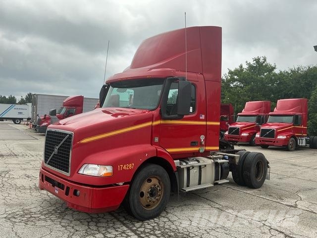 Volvo VNM42T Motrici e Trattori Stradali