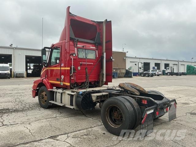 Volvo VNM42T Седельные тягачи