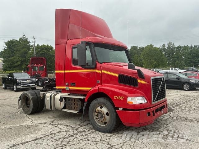 Volvo VNM42T Седельные тягачи