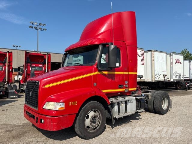 Volvo VNM42T Trekkers