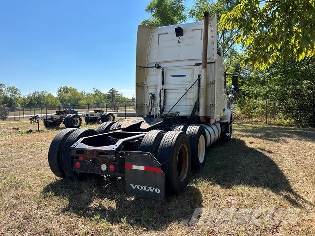 Volvo VNM64T Sadulveokid