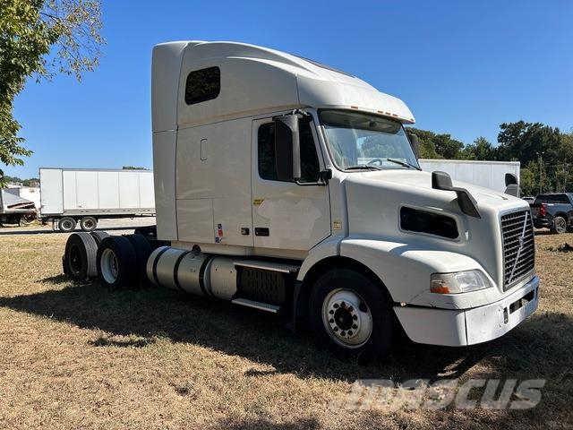 Volvo VNM64T Sadulveokid