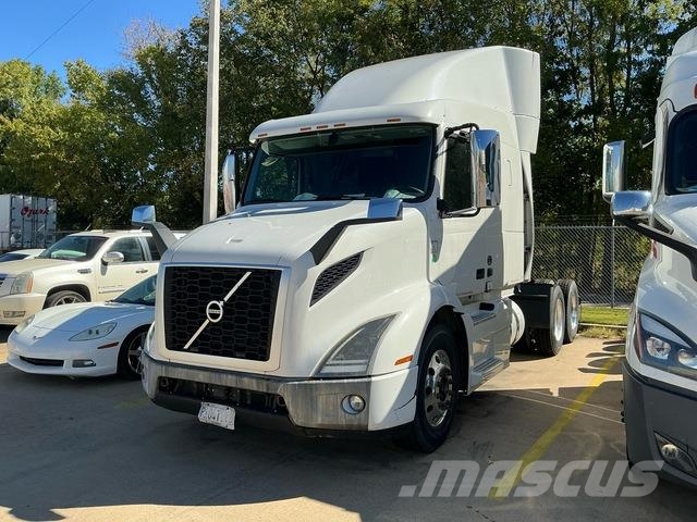 Volvo VNR وحدات الجر
