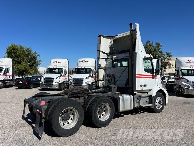 Volvo VNR Trekkers