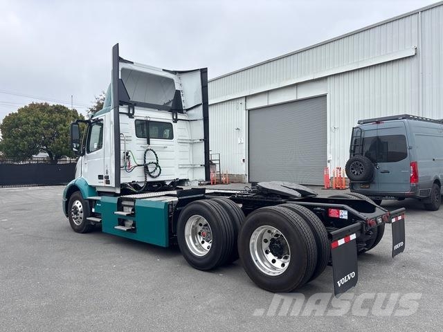 Volvo VNR Седельные тягачи
