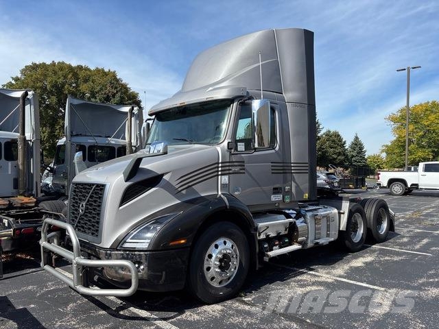 Volvo VNR 300 Vlačilci