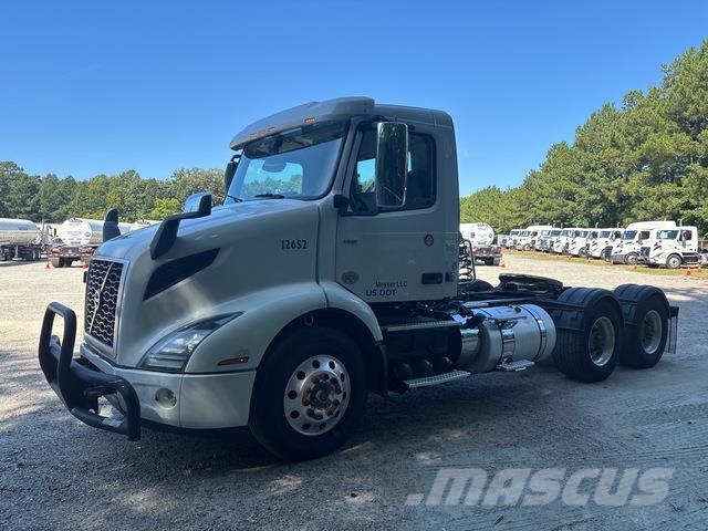 Volvo VNR64T300 Cabezas tractoras