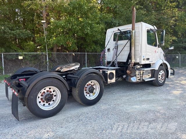 Volvo VNR64T300 Cabezas tractoras