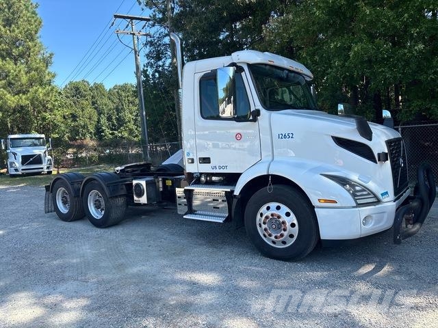 Volvo VNR64T300 Cabezas tractoras