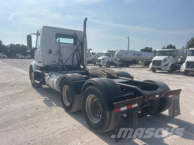 Volvo VNR64T300 Sattelzugmaschinen