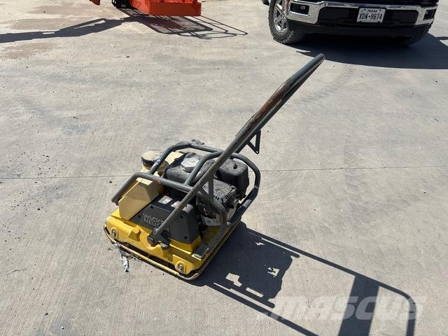 Wacker Neuson WP1550AW プレートコンパクター