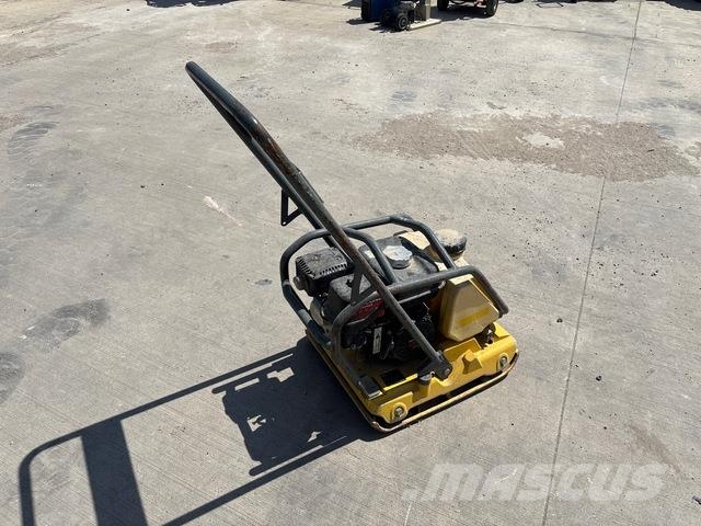 Wacker Neuson WP1550AW プレートコンパクター