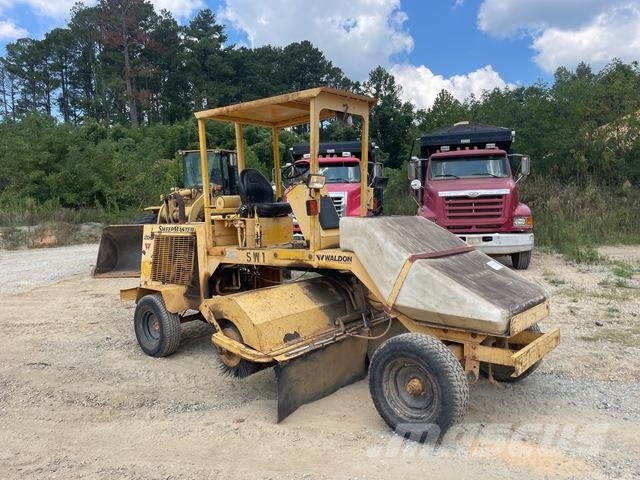 WALDON Sweep Master 250 Внутрішні підмітальні машини