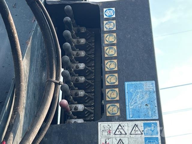 Western Star 4700SB 抓斗