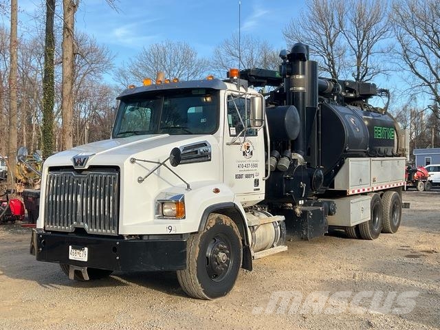 Western Star 4700SB Bageri gusjeničari