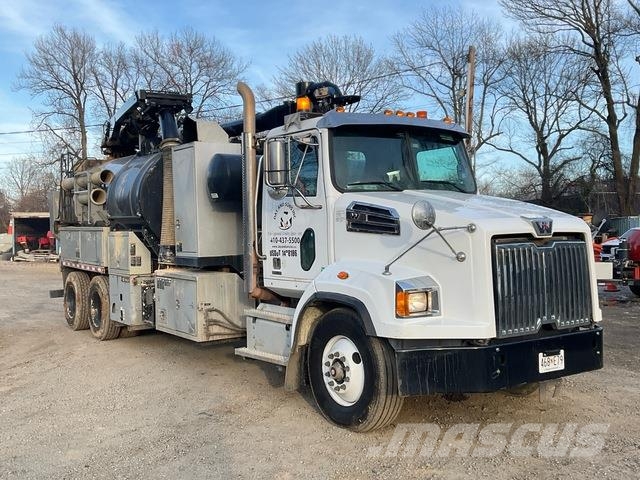 Western Star 4700SB Bageri gusjeničari