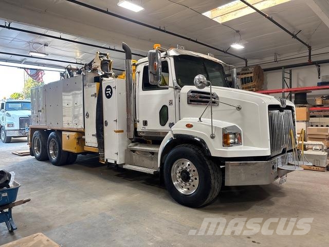 Western Star 4700SB Bagri goseničarji