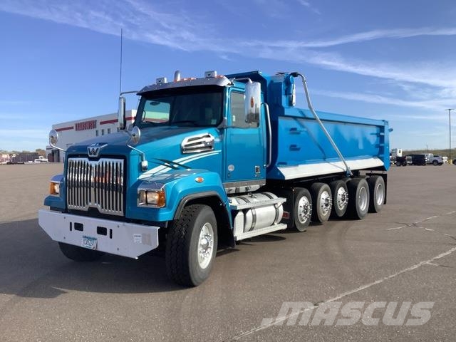 Western Star 4700SF Pašizgāzējs