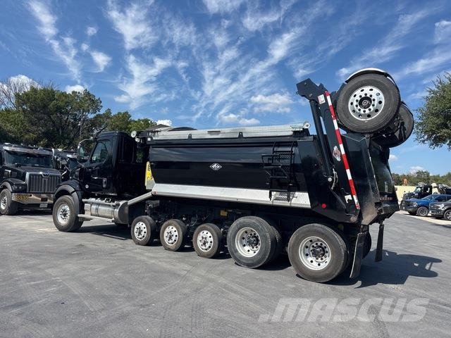 Western Star 47X Sora- ja kippiautot