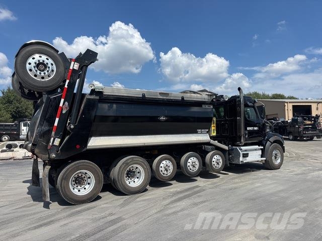 Western Star 47X Sora- ja kippiautot