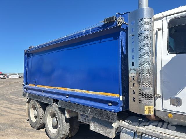 Western Star 4800FX Camiones bañeras basculantes o volquetes