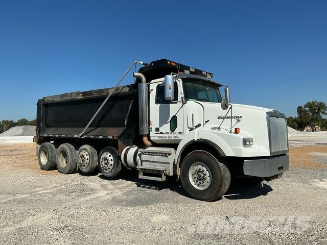 Western Star 4900SA Tipper trucks