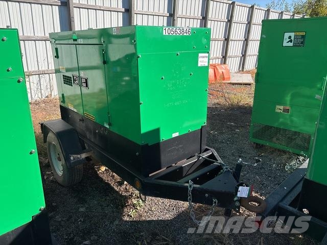 Whisperwatt DCA25SSIU4F Дизелови генератори