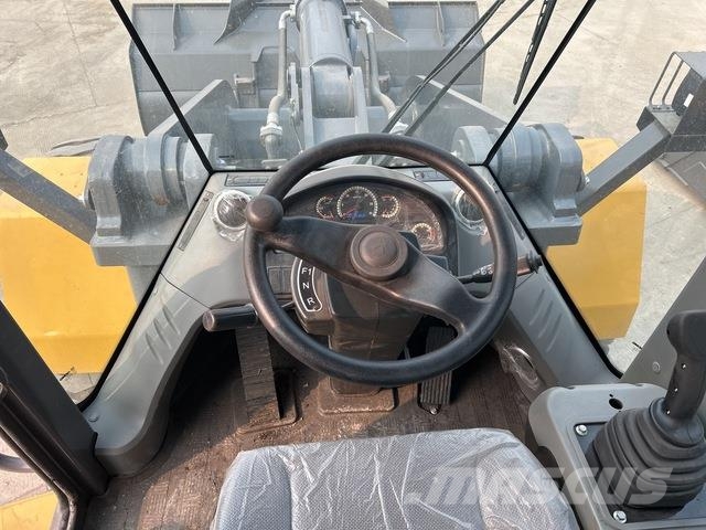 XCMG LW500HV Фронтальные погрузчики