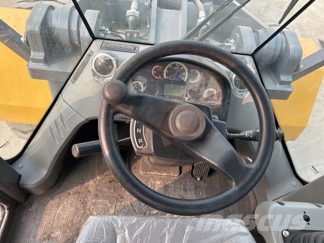 XCMG LW500HV Фронтальные погрузчики