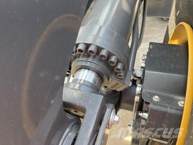 XCMG LW500HV لوادر بعجل
