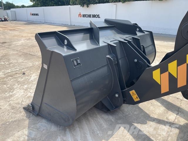 XCMG LW500HV لوادر بعجل