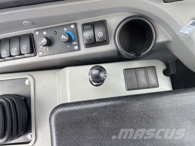 XCMG LW600FV لوادر بعجل
