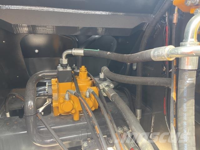 XCMG LW600FV لوادر بعجل