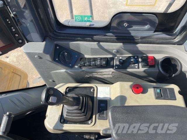 XCMG LW700HV لوادر بعجل
