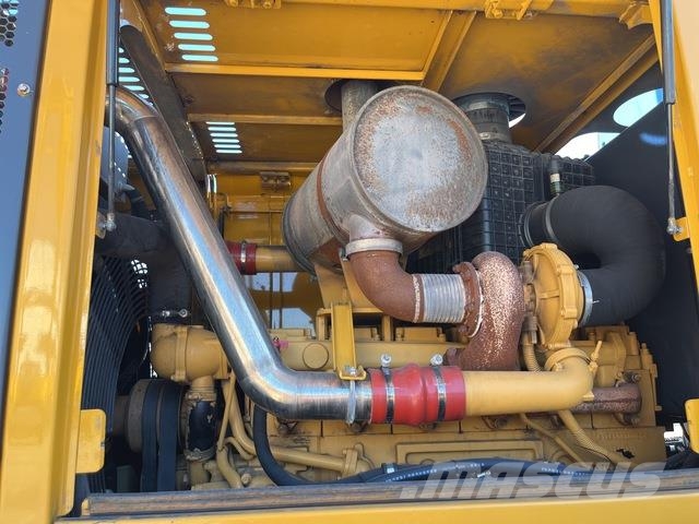 XCMG LW700HV لوادر بعجل