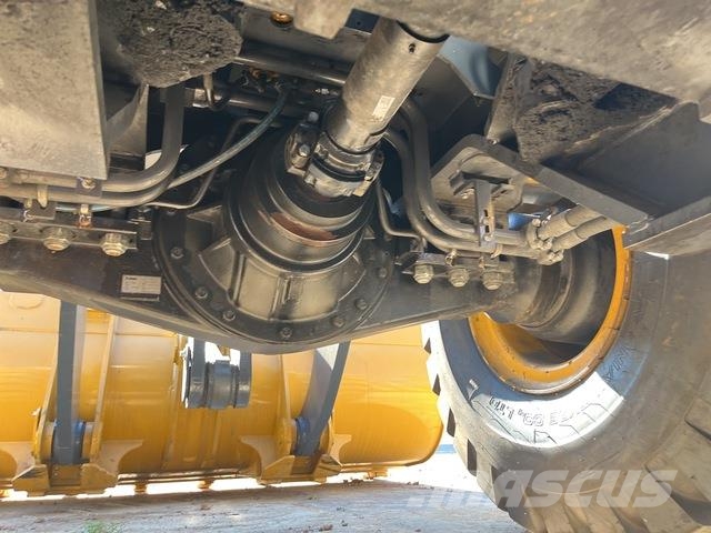 XCMG LW700HV لوادر بعجل