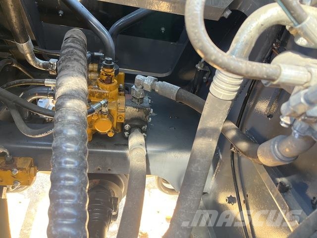 XCMG LW700HV لوادر بعجل