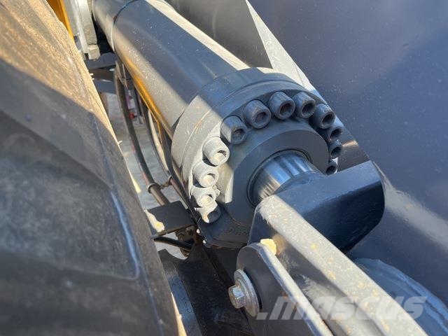 XCMG LW700HV لوادر بعجل