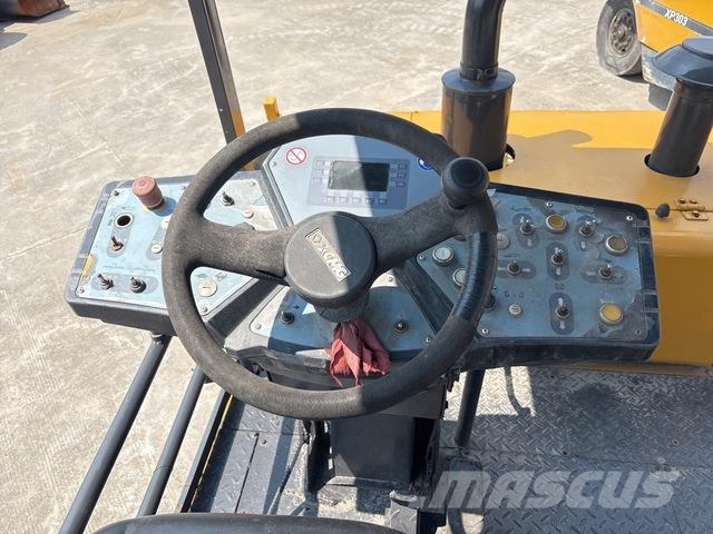 XCMG RP452L معدات السفلتة
